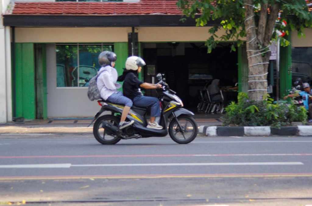 Kenapa Anak-anak Tak Lagi Bersepeda dan Berjalan Kaki?